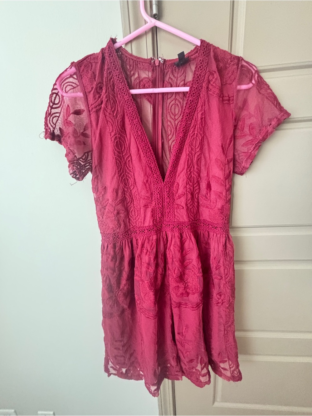 Red Lace V-Neck Short Sleeve Mini Dress
